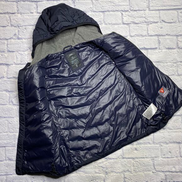 Gap Primaloft Down Alternative Puffer Hooded Vest in Navy - Picture 4 of 8